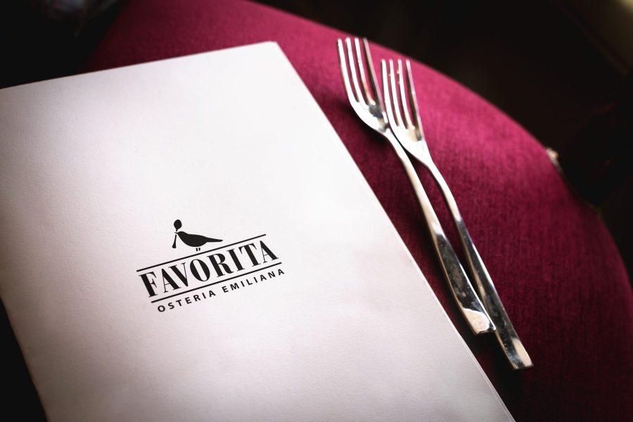 Il menu con il logo